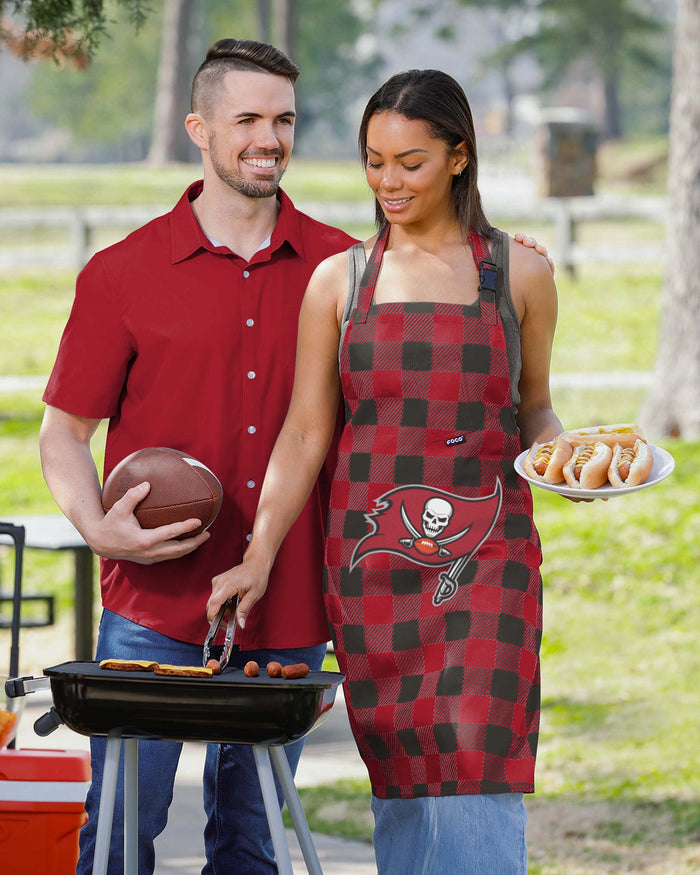 Tampa Bay Buccaneers Plaid Apron FOCO - FOCO.com