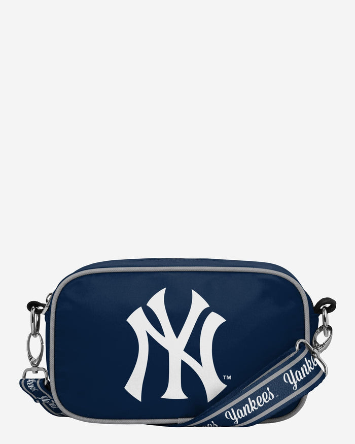 New York Yankees Team Logo Crossbody Bag FOCO - FOCO.com