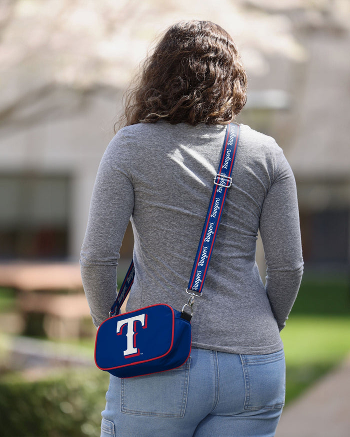 Texas Rangers Team Logo Crossbody Bag FOCO - FOCO.com