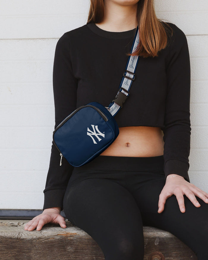 New York Yankees Team Wordmark Crossbody Belt Bag FOCO - FOCO.com