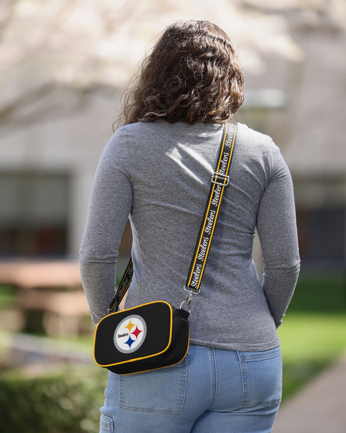 Pittsburgh Steelers Team Logo Crossbody Bag FOCO - FOCO.com