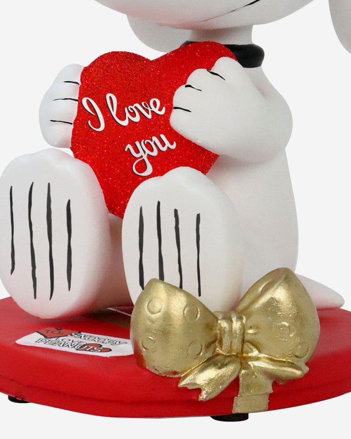 Snoopy Peanuts Valentines Day Bobblehead FOCO - FOCO.com