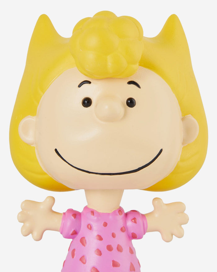 Sally Brown Peanuts Mini Bighead Bobblehead FOCO - FOCO.com