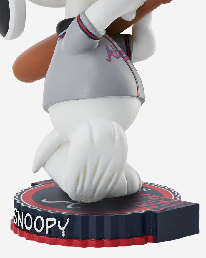 Atlanta Braves Snoopy Peanuts Bighead Bobblehead FOCO - FOCO.com