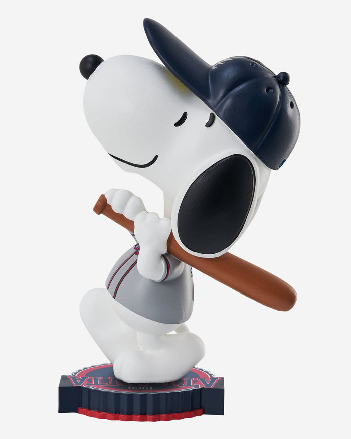 Atlanta Braves Snoopy Peanuts Bighead Bobblehead FOCO - FOCO.com