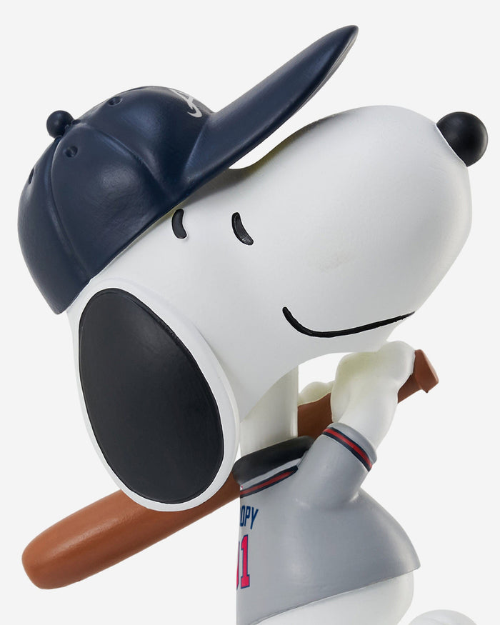 Atlanta Braves Snoopy Peanuts Bighead Bobblehead FOCO - FOCO.com