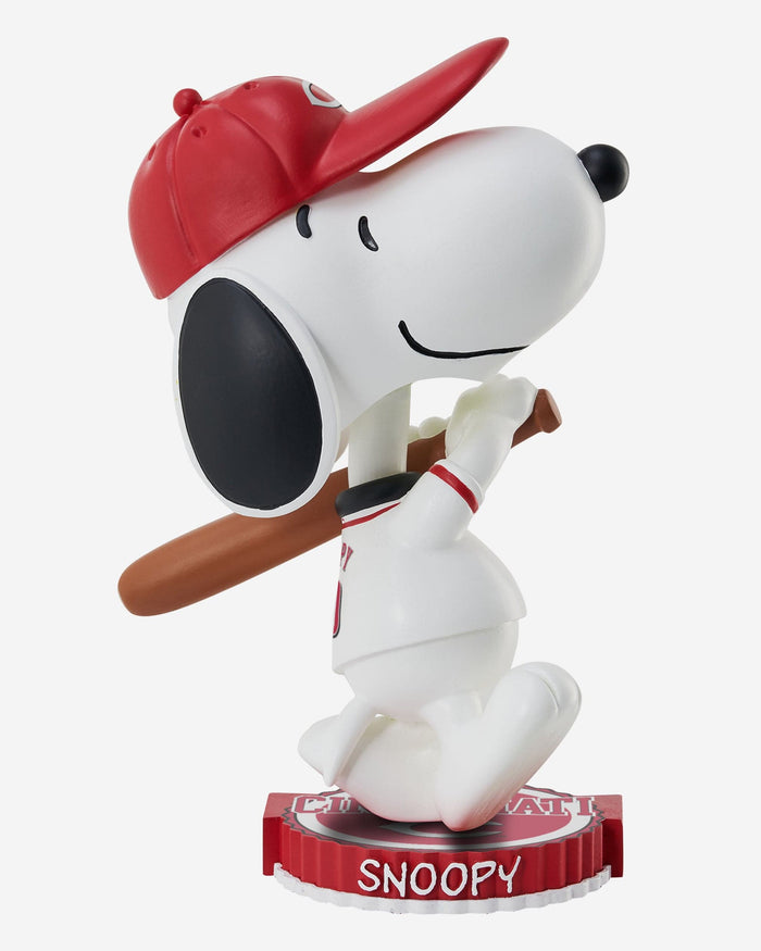 Cincinnati Reds Snoopy Peanuts Bighead Bobblehead FOCO - FOCO.com