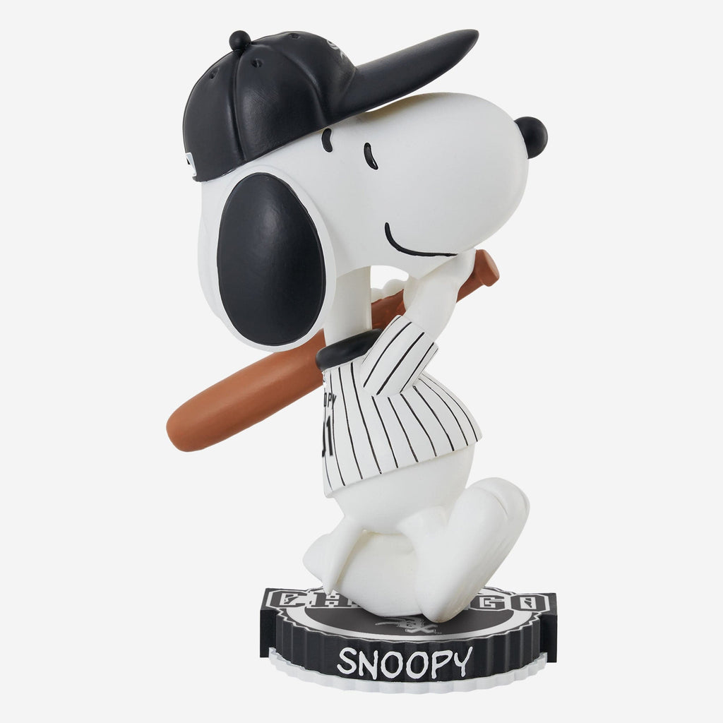 Chicago White Sox Snoopy Peanuts Bighead Bobblehead FOCO - FOCO.com