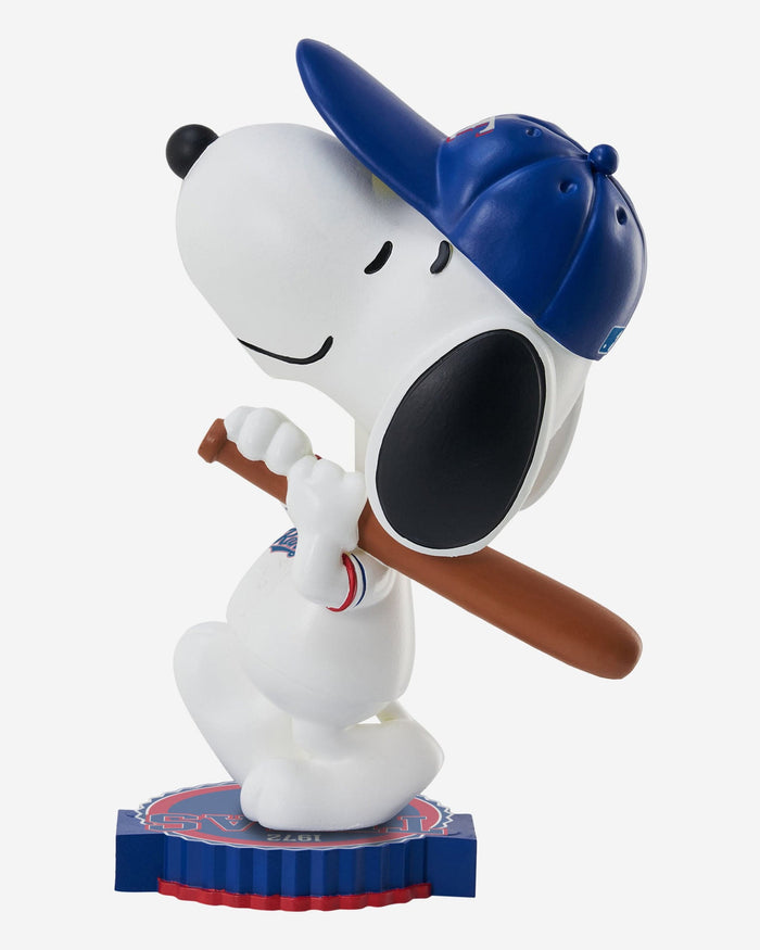 Texas Rangers Snoopy Peanuts Bighead Bobblehead FOCO - FOCO.com