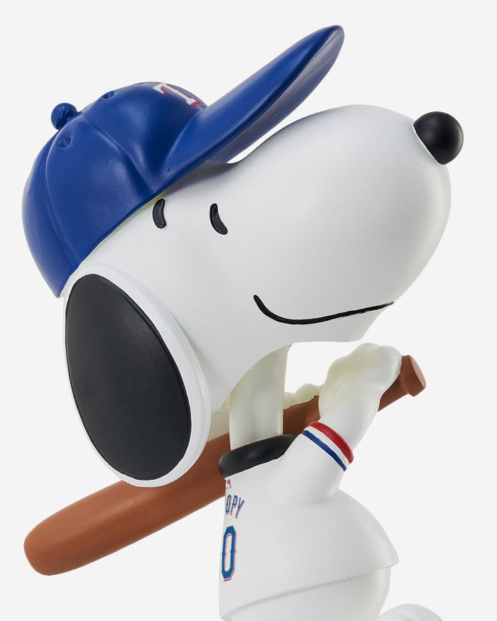 Texas Rangers Snoopy Peanuts Bighead Bobblehead FOCO - FOCO.com