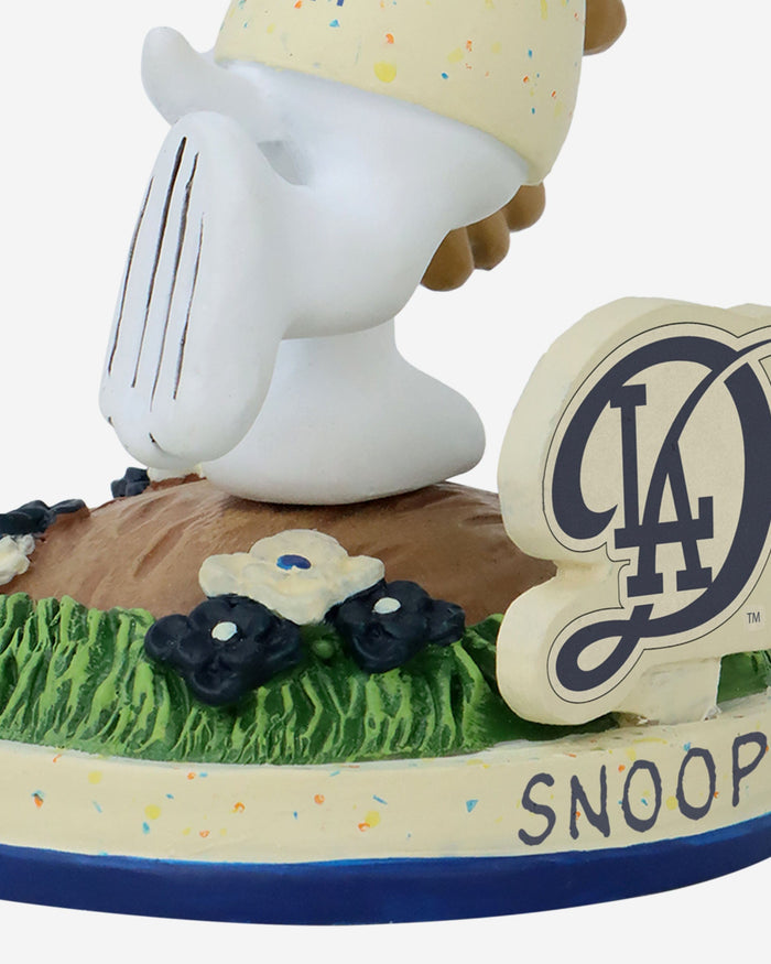 Los Angeles Dodgers Snoopy Peanuts City Connect Bobblehead FOCO - FOCO.com