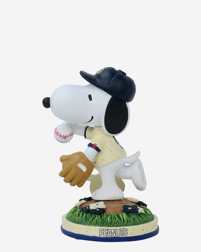 Los Angeles Dodgers Snoopy Peanuts City Connect Bobblehead FOCO - FOCO.com