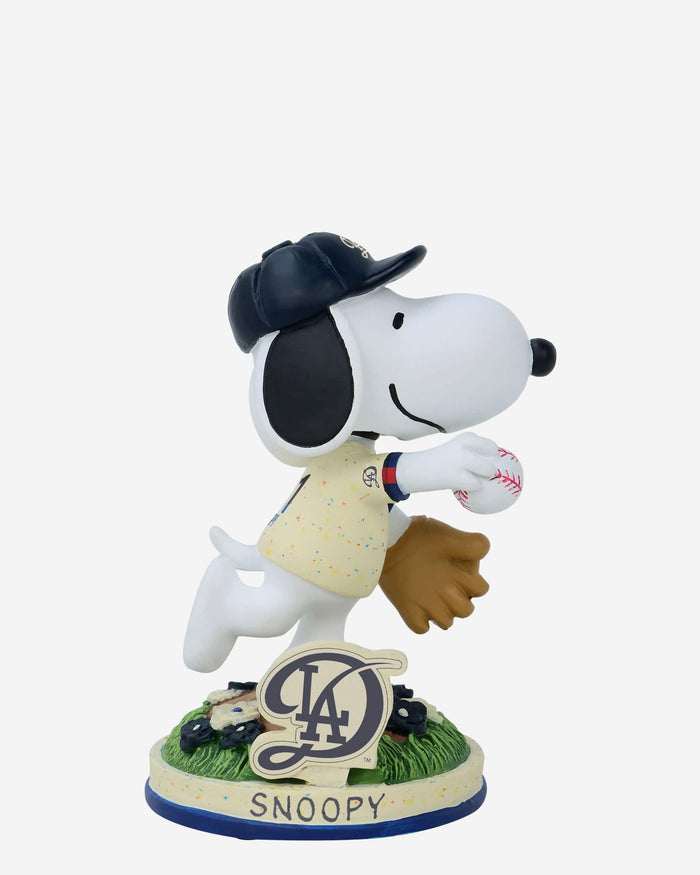 Los Angeles Dodgers Snoopy Peanuts City Connect Bobblehead FOCO - FOCO.com