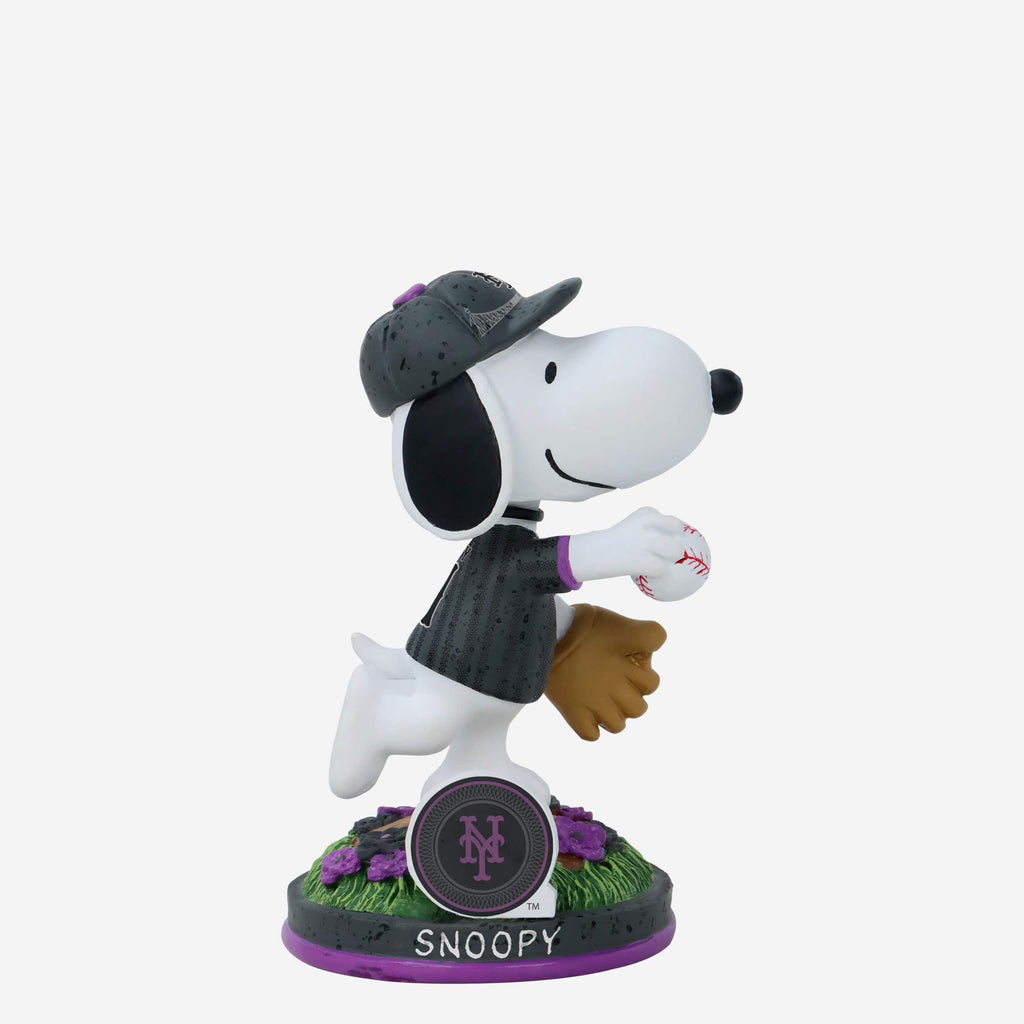 New York Mets Snoopy Peanuts City Connect Bobblehead FOCO - FOCO.com