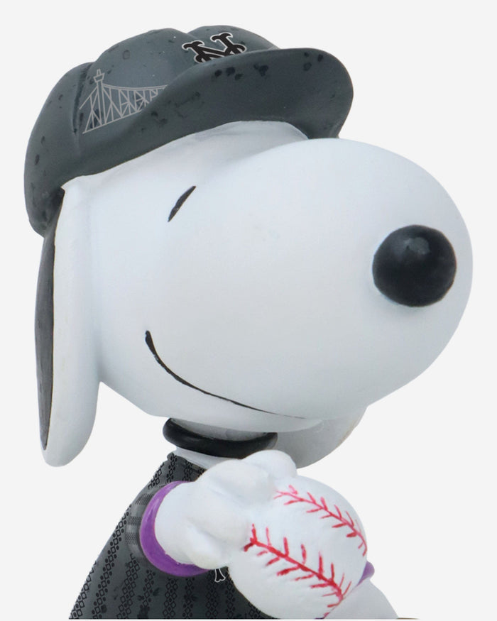 New York Mets Snoopy Peanuts City Connect Bobblehead FOCO - FOCO.com