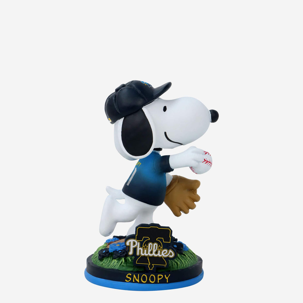 Philadelphia Phillies Snoopy Peanuts City Connect Bobblehead FOCO - FOCO.com