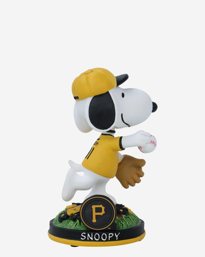 Pittsburgh Pirates Snoopy Peanuts City Connect Bobblehead FOCO - FOCO.com