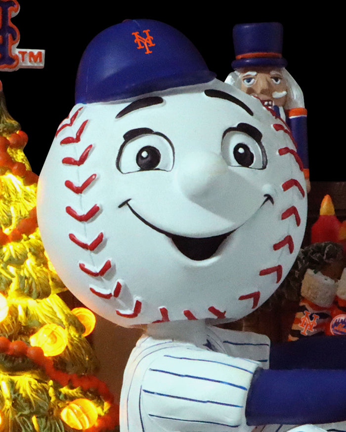 Mr Met & Juan Soto New York Mets Light Up Holiday Bobblehead Scene FOCO - FOCO.com