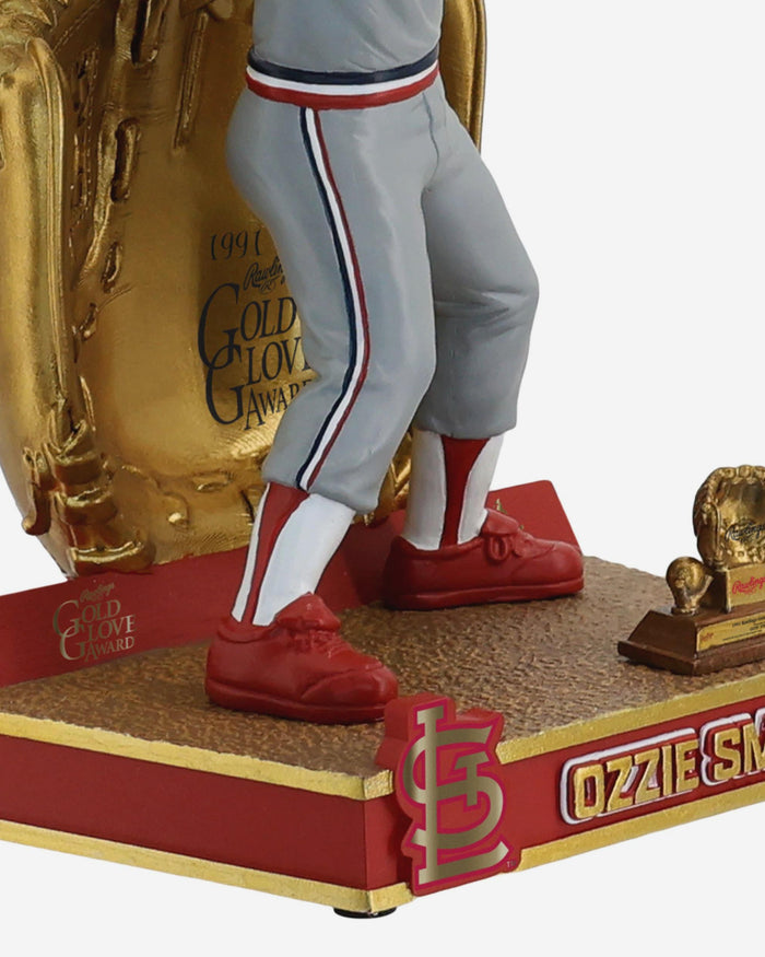 Ozzie Smith St Louis Cardinals 1991 Gold Glove Bobblehead FOCO - FOCO.com