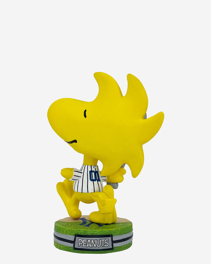 New York Yankees Woodstock Peanuts Mini Bighead Bobblehead FOCO - FOCO.com