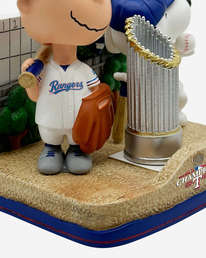 Texas Rangers Charlie Brown & Snoopy Peanuts 2023 World Series Champions Trophy Dual Bobblehead FOCO - FOCO.com