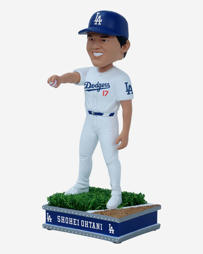 Shohei Ohtani Los Angeles Dodgers Field Star Bobblehead FOCO - FOCO.com