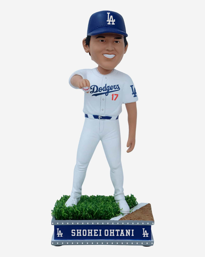 Shohei Ohtani Los Angeles Dodgers Field Star Bobblehead FOCO - FOCO.com