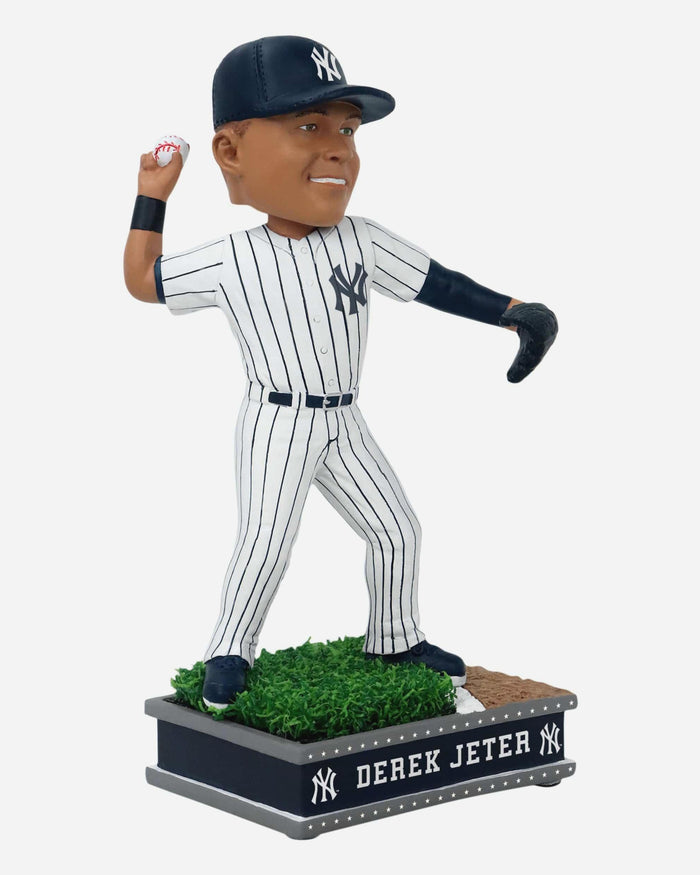 Derek Jeter New York Yankees Field Star Bobblehead FOCO - FOCO.com