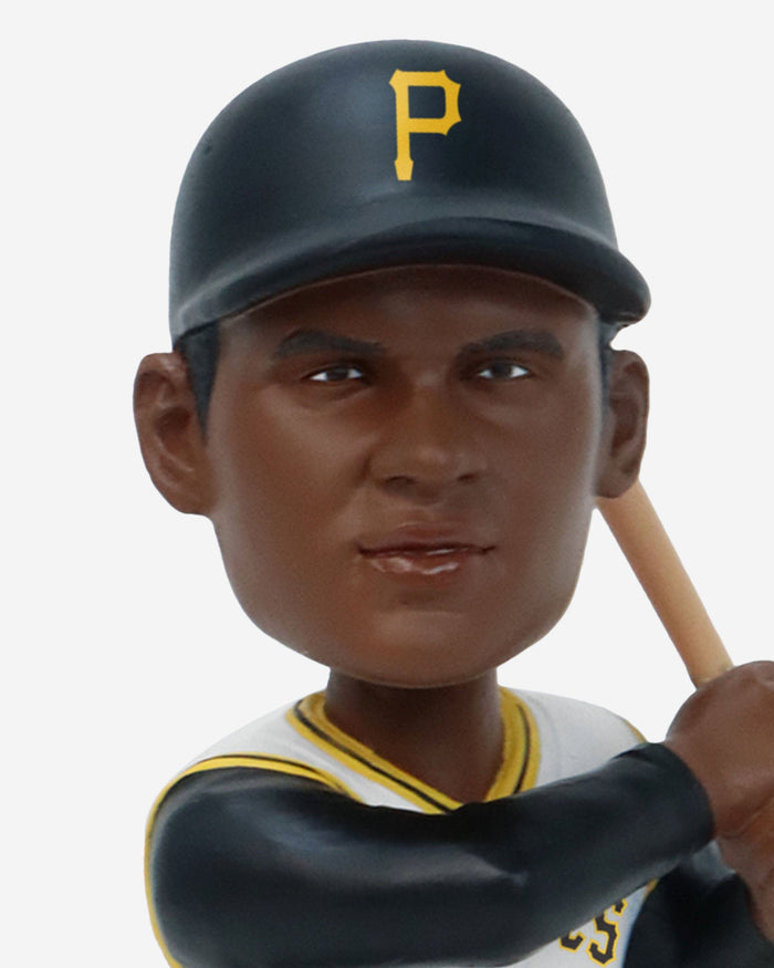 Roberto Clemente Pittsburgh Pirates Sports Illustrated Cover Bobblehead FOCO - FOCO.com