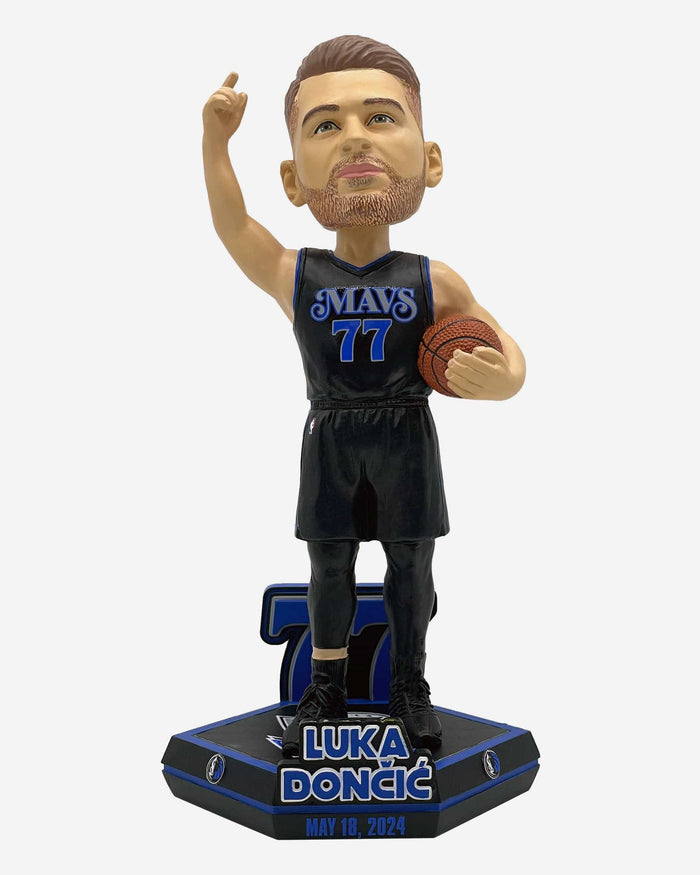 Luka Doncic Dallas Mavericks Gamebreaker Bobblehead FOCO - FOCO.com