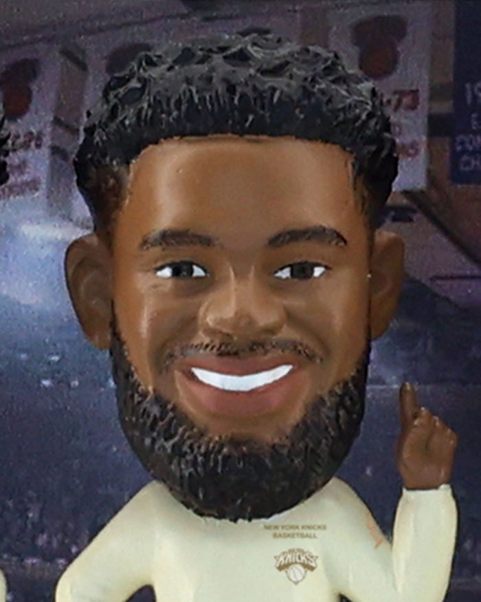 New York Knicks Raising the Banner Mini Bobblehead Scene FOCO - FOCO.com