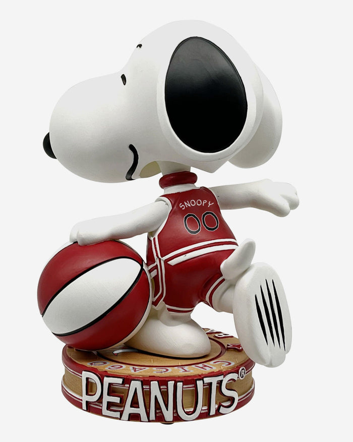 Chicago Bulls Snoopy Peanuts Bighead Bobblehead FOCO - FOCO.com