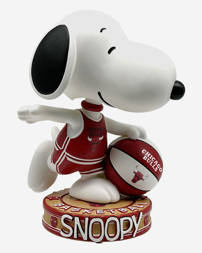 Chicago Bulls Snoopy Peanuts Bighead Bobblehead FOCO - FOCO.com