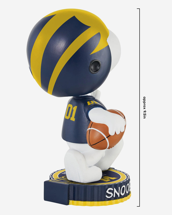 Michigan Wolverines Snoopy Peanuts Bighead Bobblehead FOCO - FOCO.com