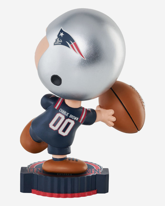 New England Patriots Charlie Brown Peanuts Bighead Bobblehead FOCO - FOCO.com