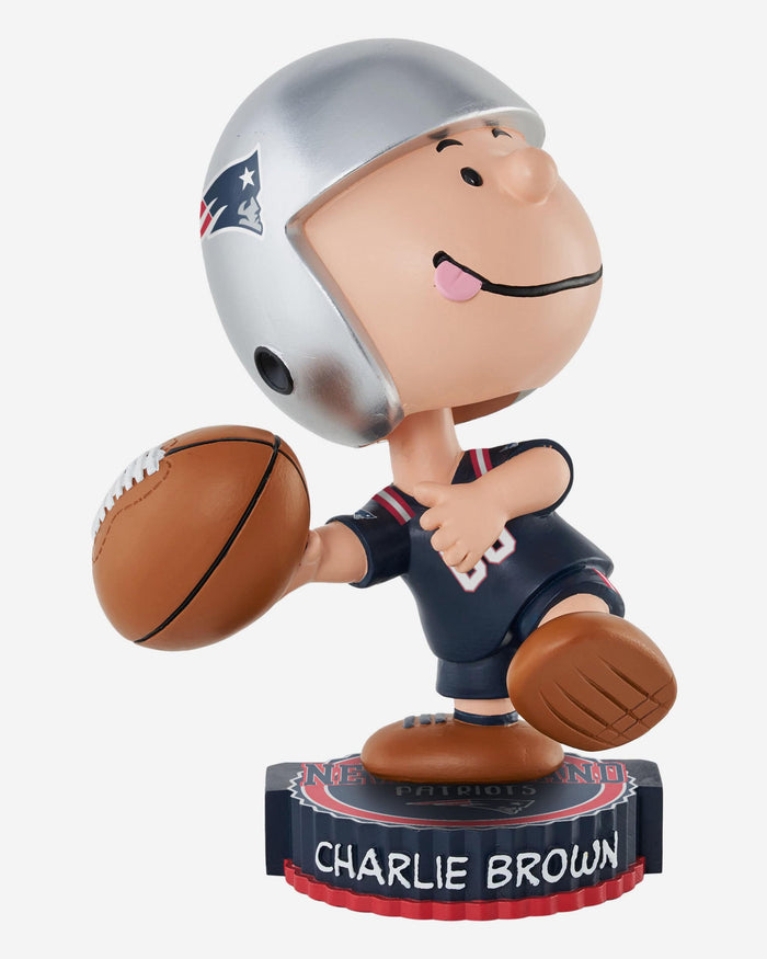 New England Patriots Charlie Brown Peanuts Bighead Bobblehead FOCO - FOCO.com