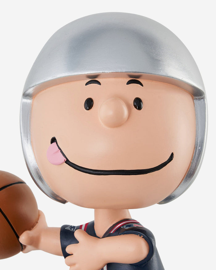 New England Patriots Charlie Brown Peanuts Bighead Bobblehead FOCO - FOCO.com