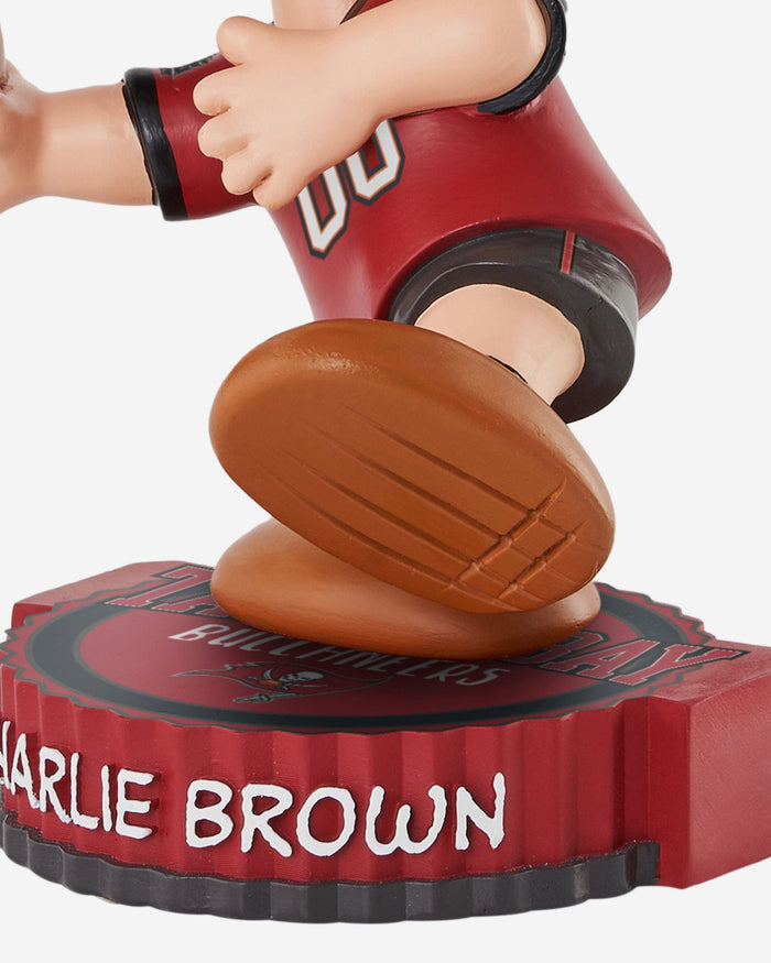 Tampa Bay Buccaneers Charlie Brown Peanuts Bighead Bobblehead FOCO - FOCO.com