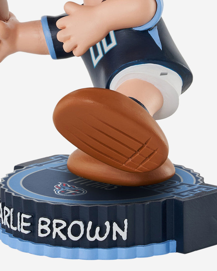 Tennessee Titans Charlie Brown Peanuts Bighead Bobblehead FOCO - FOCO.com