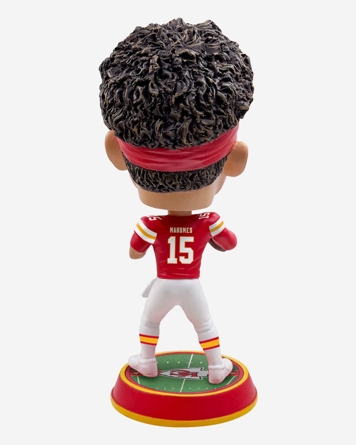 Patrick Mahomes Kansas City Chiefs Field Stripe Bighead Bobblehead FOCO - FOCO.com