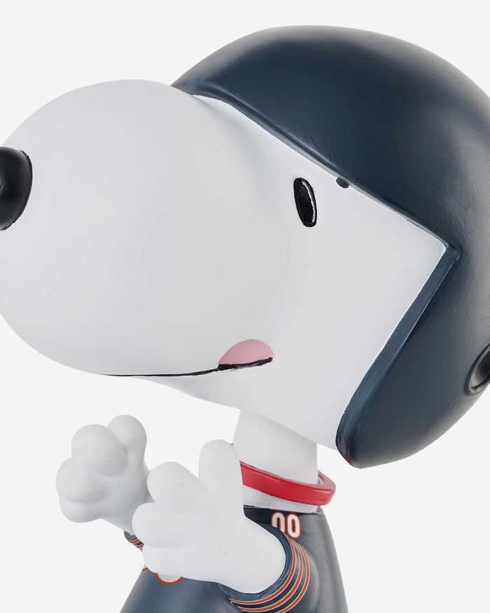 Chicago Bears Snoopy Peanuts Bighead Bobblehead FOCO - FOCO.com
