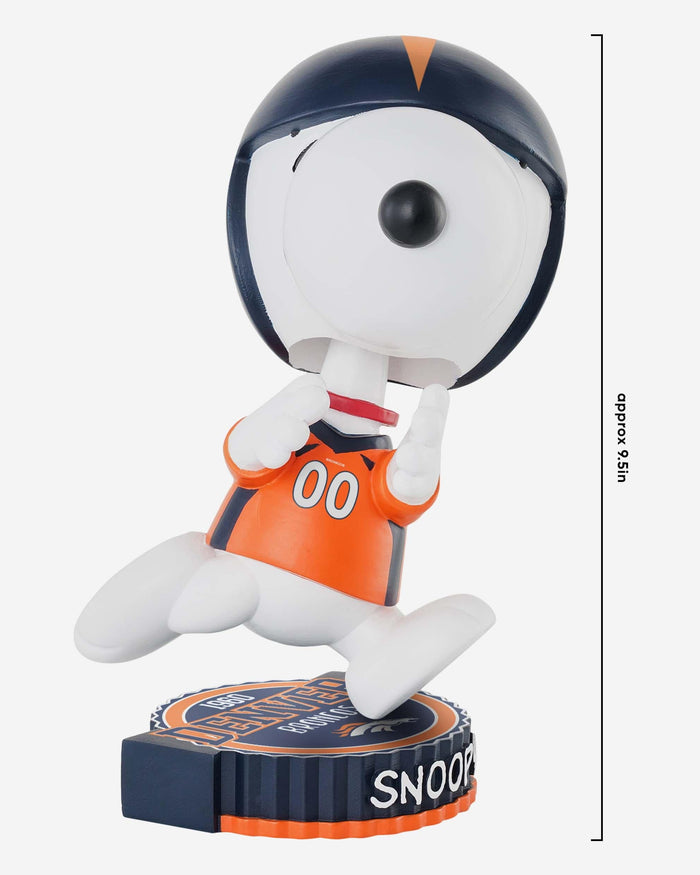Denver Broncos Snoopy Peanuts Bighead Bobblehead FOCO - FOCO.com