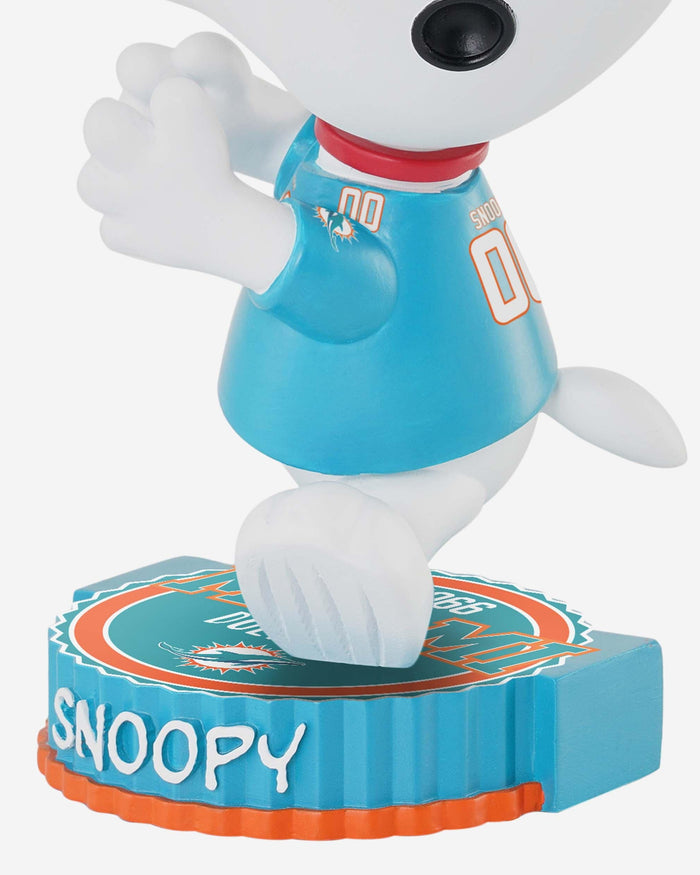 Miami Dolphins Snoopy Peanuts Bighead Bobblehead FOCO - FOCO.com