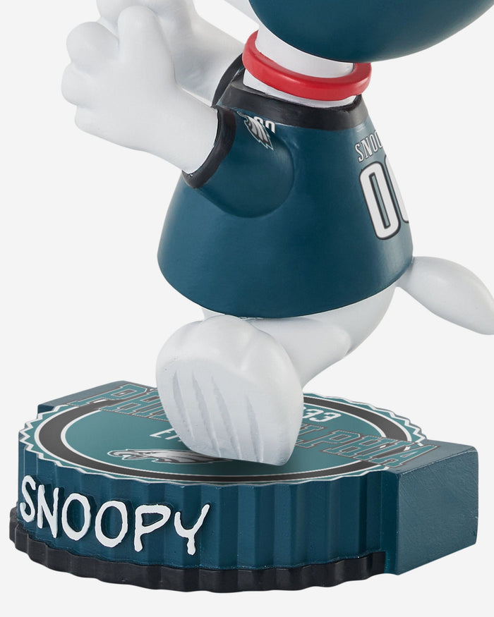 Philadelphia Eagles Snoopy Peanuts Bighead Bobblehead FOCO - FOCO.com