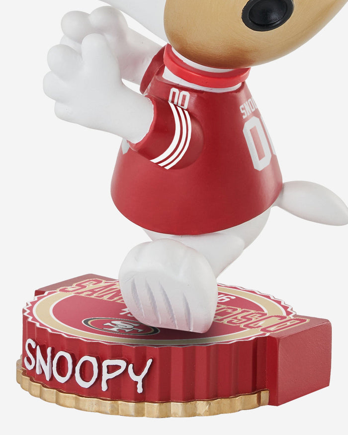 San Francisco 49ers Snoopy Peanuts Bighead Bobblehead FOCO - FOCO.com