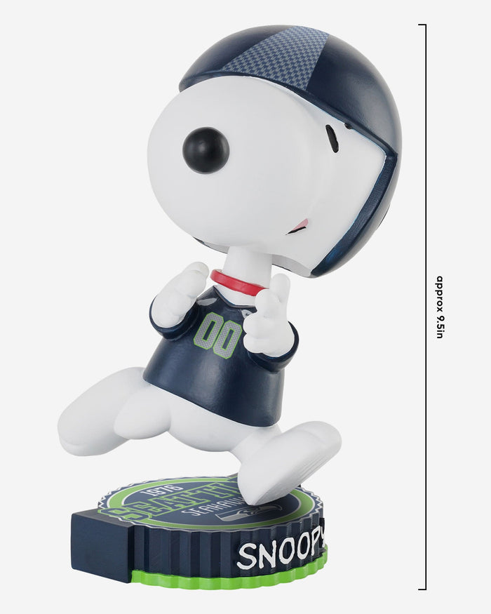 Seattle Seahawks Snoopy Peanuts Bighead Bobblehead FOCO - FOCO.com