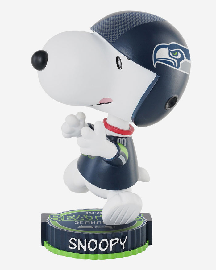 Seattle Seahawks Snoopy Peanuts Bighead Bobblehead FOCO - FOCO.com