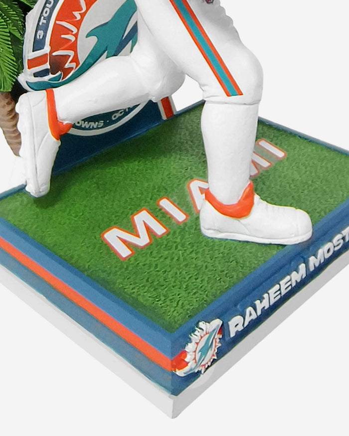 Raheem Mostert Miami Dolphins Gamebreaker Bobblehead FOCO - FOCO.com