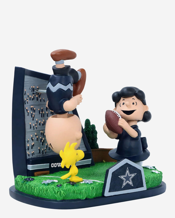 Dallas Cowboys Peanuts Football Kickoff Mini Bobblehead Scene FOCO - FOCO.com