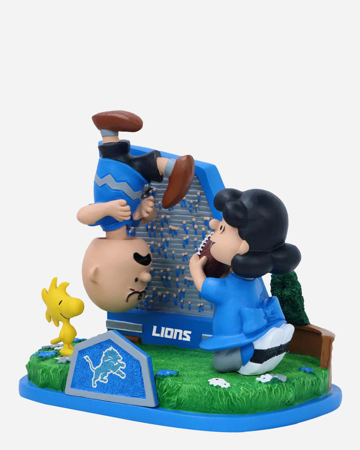 Detroit Lions Peanuts Football Kickoff Mini Bobblehead Scene FOCO - FOCO.com